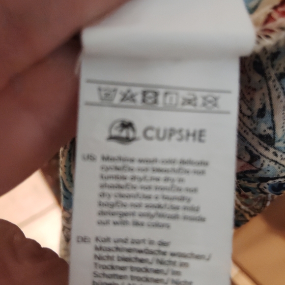 Cupshe Multicolor Paisley V‑Neck Maxi Dress - Picture 11 of 11